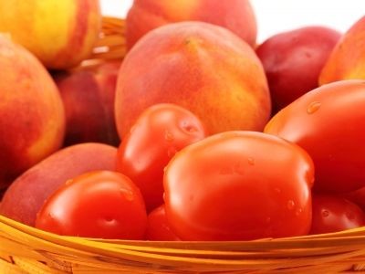 Qualité des pêches et des tomates en grande distribution : pas fameux !