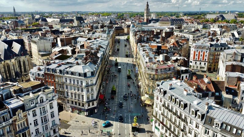 vue aérienne d'immeubles et rues