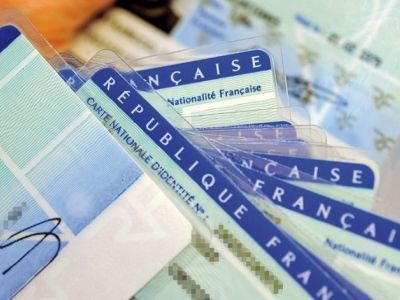 Carte d'identité : vous risquez de ne pas pouvoir voyager !